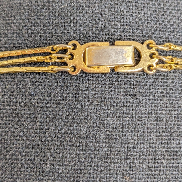 Vintage Faux Pearl Necklace 3 Strand Gold tone Gold loops 16" - Picture 5 of 8